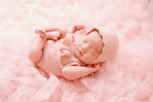 代怀包生男孩机构宝宝下巴后缩